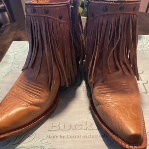 🤠Corral Booties🤠